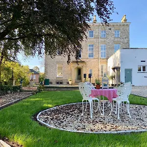 Railway House By Chateau Anna Aparthotel